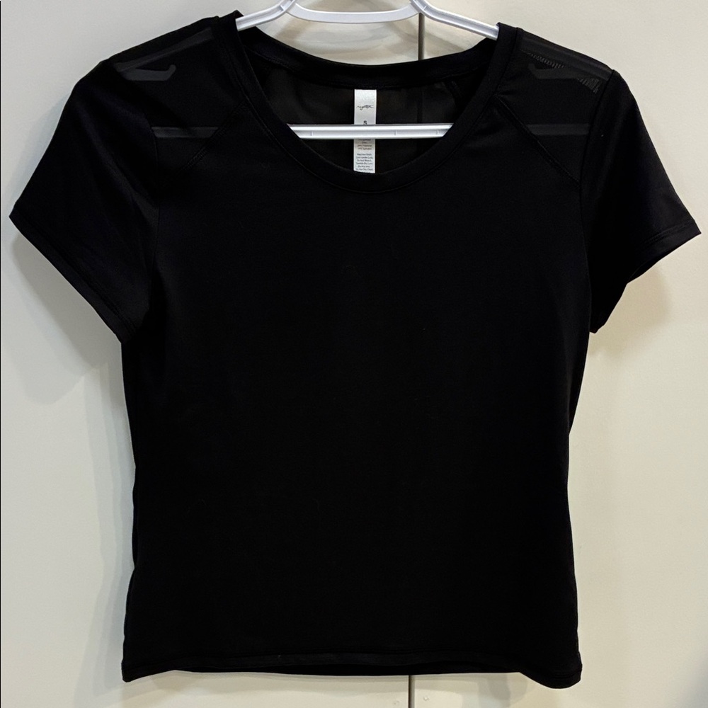 athletic Black Women's Top